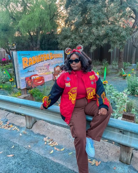 95 cause I’m too real to be 💯 Tags: #cars | #boxlunch | Disney | Disney style | Pixar style | #blackgirldisney | #bibbidibobbidiblack | #blackgirlsindisney | Disneyland Cars Outfit, Disney Pixar Outfit Ideas, Tow Mater Disneybound, Disneyland Outfits Character, Pixar Outfits, Disney Boo, Boxlunch Disney, Disneyland Cars Land, Cars Disney