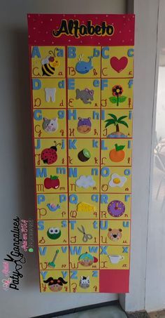 Alphabet Chart Preschool Classroom, Charts For Classroom Decoration, Math Decorations, Activity Games For Kids, Alphabet Crafts Preschool, Kindergarten Projects, English Activities For Kids, Alphabet Worksheets Preschool, Alphabet Charts