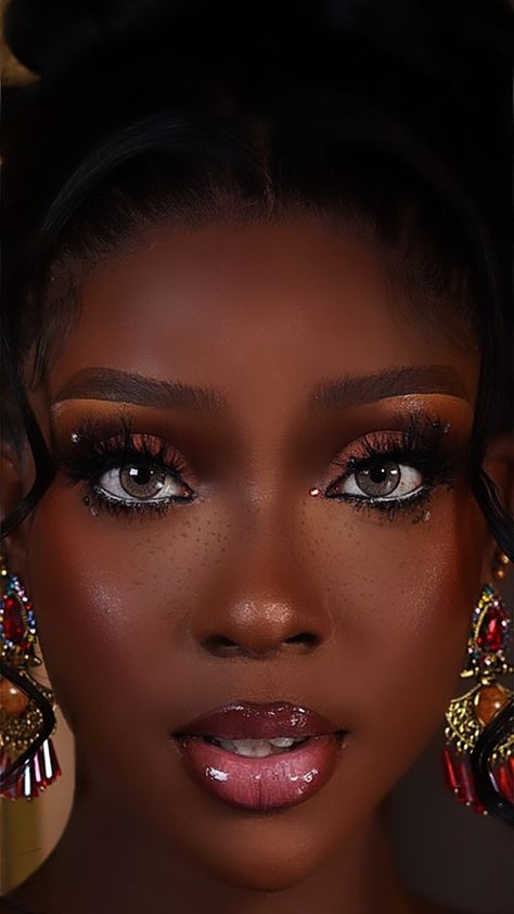 Fox Eye Makeup, Make Up Yeux, Warm Tone Makeup, Doe Eye Makeup, Makeup Practice, Orange Makeup, Beginners Eye Makeup, Makeup For Black Skin, Brown Skin Makeup