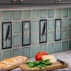 Motawi-like (Mission/Arts&Crafts) solid tiles at a lower price point? Motawi Tile, Arts And Crafts Kitchen, Grey Blue Kitchen, Unique Kitchen Backsplash, Craftsman Kitchen, Kitchen Backsplash Designs, Craftsman Style Home, Art Tile, Craftsman Bungalows