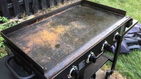 How to remove rust from the Blackstone griddle? - BBQ, Grill Outdoor Griddle Recipes, Pig Roaster, Griddle Cooking Recipes, Blackstone Grill, Cooking Stone, Cast Iron Cleaning, Metal Grill, Flat Top Griddle, Remove Rust