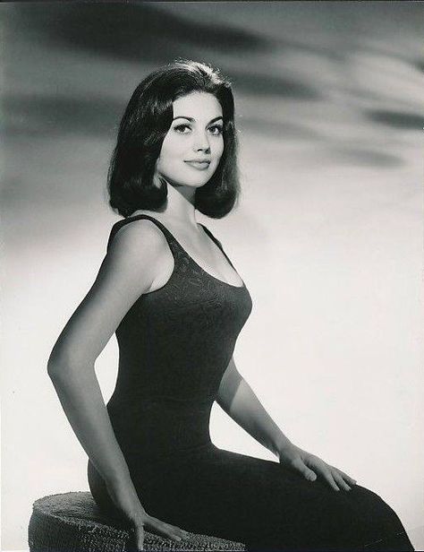 Linda Harrison, Classic Girl, Planet Of The Apes, Iconic Women, Cute Celebrities, Vintage Hollywood, Vintage Beauty, Classic Hollywood, Old Hollywood