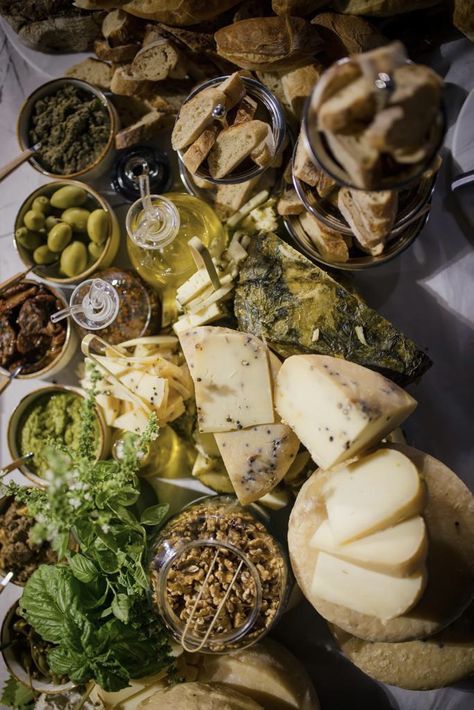 A wedding live cheese pairing and serving station Cheese Station, Bread Table, Cheese Wedding, Serving Station, Cheese And Bread, Cheese Pairings, Grazing Tables, Vintage Wedding, Camembert Cheese