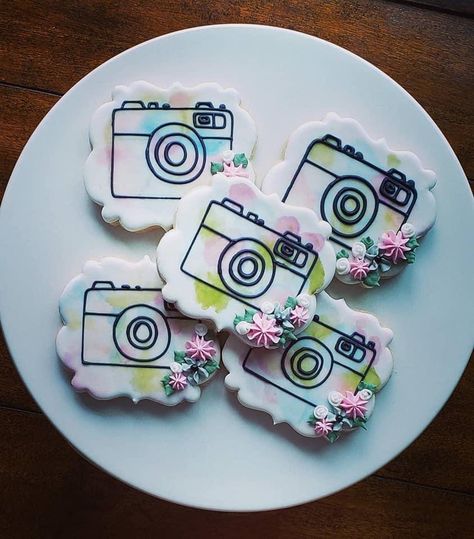 Camera Cookies Decorated, Camera Cookies, Favorite Christmas Recipes, Cookie Decoration, Cutout Cookies, Sugar Cookie Designs, Cut Out Cookies, Cookie Art, Icing Cookies