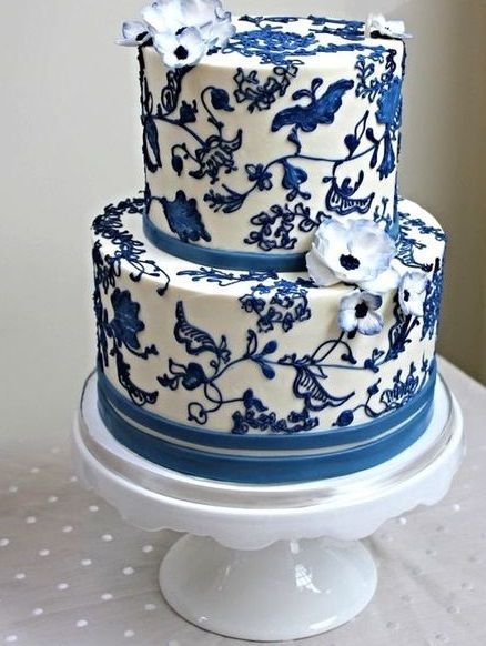 2 Tier Wedding Cake Blue And White, Sangjit Cake, China Blue Wedding, Blue And White Cake, Two Tier Wedding Cake, Blue And White Wedding, Patterned Cake, White Cakes, Wedding Cakes Blue