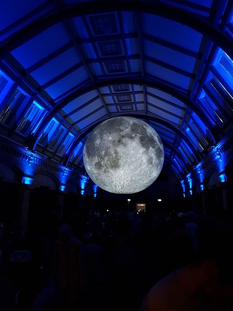 #museum #london #moon #science #night Night Museum Aesthetic, Night At The Museum Ahkmenrah, Moon Museum London, Science Museum London, Night At The Museum, Time Kids, Night Time, Cute Simple Outfits, Simple Outfits