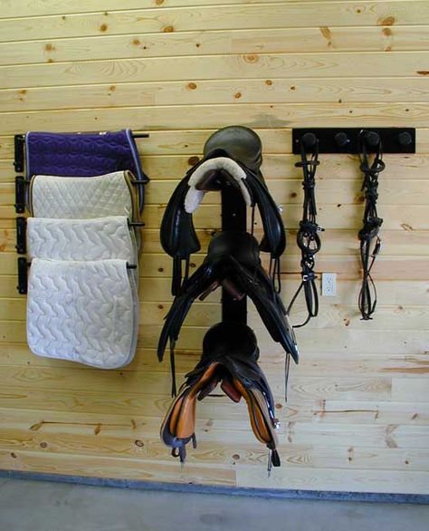 Tack room... with a couple cubbies for brushes and blankets of course Small Tack Room, Bridle Racks, Tack Room Ideas, Horse Tack Rooms, Horse Barn Ideas Stables, Saddle Rack, Dream Horse Barns, Horse Gear, Horse Accessories