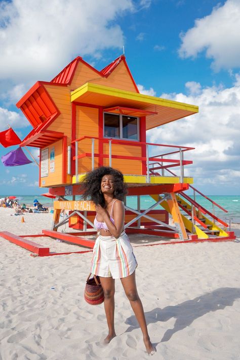 Here are some of the best picture places and most instagrammable places to visit on your next trip to Miami. Miami Pictures Ideas, Miami Photo Ideas, Places In Miami, Beach Fotos, Miami Pictures, Ocean Drive Miami, Trip To Miami, Miami Luxury, Miami Photos