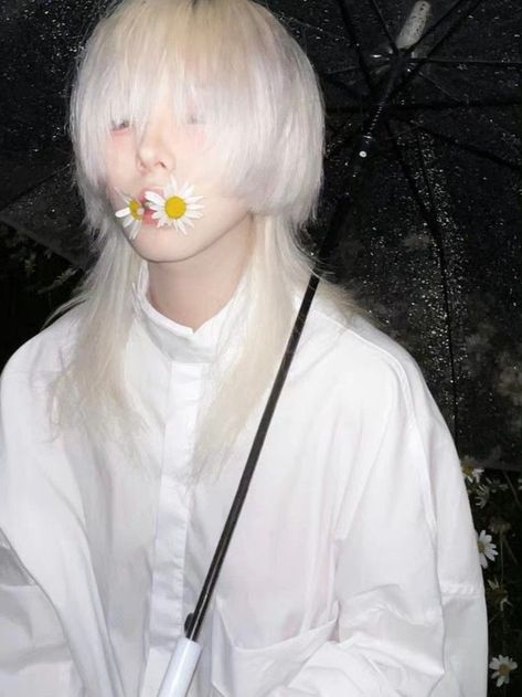 White Hair Male, Hair Reference, Dream Hair, Attractive People, Aesthetic Hair, White Hair, Ulzzang Girl, Look Cool, New Hair