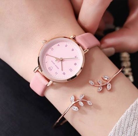 Watch Wallpaper Apple, Stylish Watches For Girls, Personalized Bracelets For Her, Watches Women Simple, Pretty Watches, Apple Watch Face, Fancy Watches, Cute Watches, Bracelet Watches Women