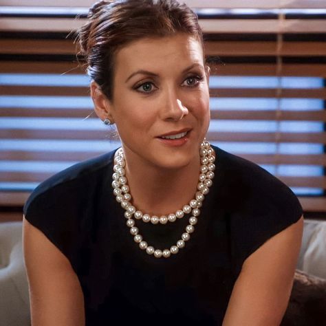 Kate Walsh Private Practice, Addison Montgomery Private Practice, Rich Vs Poor, Olivia Baker, Erin Walsh, Addison Montgomery, Chyler Leigh, Greys Anatomy Characters, Greys Anatomy Cast