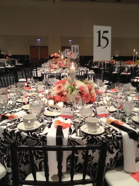 Black, white and coral - stunning Black And Silver Wedding, Black And White Party Decorations, Coral Black And White, Peach Wedding Decorations, Coral Bedroom, Peach Decor, Black And White Party, White Party Decorations, Wedding Centerpieces Mason Jars