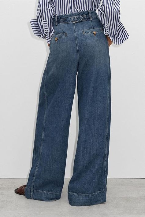 Baggy Jeans For Women, Wide Leg Jeans Outfit, High Waisted Wide Leg Jeans, Jeans Store, Casual Denim Pants, Casual Outfit Inspiration, Elevate Your Outfit, Fashionista Clothes, Outfit Inspo Fall