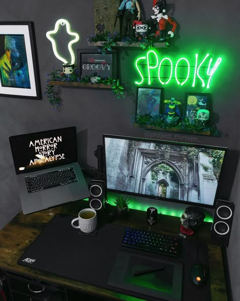 Gaming Room Setup Aesthetic Dark, Goth Gaming Setup Aesthetic, Goth Home Office Ideas, Spooky Gamer Setup, Goth Computer Setup, Spooky Desk Decor, Gothic Game Room, Alt Gaming Setup, Halloween Pc Setup