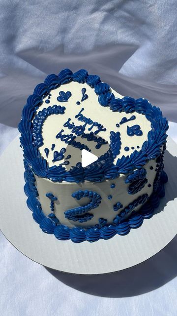 your local cake dealer | satx (78228) on Instagram: "clase azul inspired cake ✨ • • • • • #claseazul #heartcake #claseazulcake #cakes #cakeideas #cakeinspo #cakevideos #cakereels #explore #reels #cakes #sanantonio #heartcakes #vintagecakes #birthdaycake #cakeinspiration #cakeart #cakedecorating #cakestyle #cakelove #cakeartist" Clase Azul Birthday Theme, Clase Azul Theme Party, Clase Azul Cake, Clase Azul Party, Royal Blue Birthday Cake, Navy Cake, Royal Blue Cake, Welcome Home Cakes, Navy Cakes