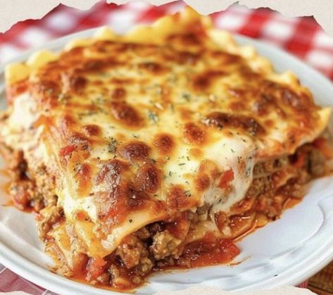 Meat Lovers Pizza Casserole, Meat Feast Pizza, Funfetti Cookie Recipe, Easy Cooking Ideas, Baked Cream Cheese Spaghetti, Pizza Crust Dough, Basil Pasta Sauce, Cooking With Ground Beef, Meat Lovers Pizza