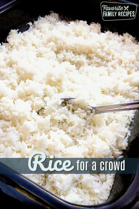 Rice For A Crowd, Oven Baked Rice, Rice In The Oven, Cooking Rice, Baked Rice, Easy Bake, Cooking Homemade, Cooking For A Crowd, Easy Oven