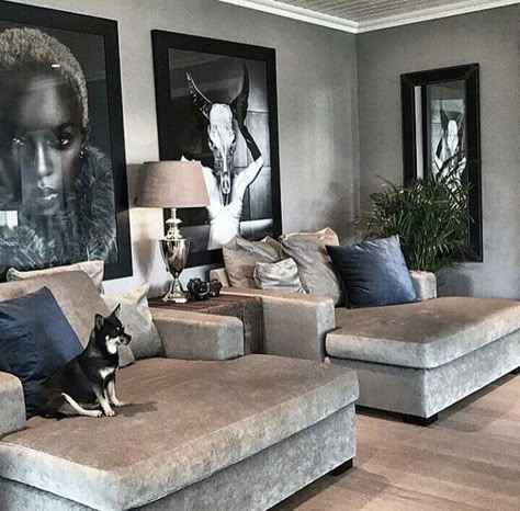 Those chairs! Gray Rooms, Instagram Movie, Movie Room, Design Living Room, A Living Room, Tv Room, Living Room Seating, Design Case, Home Fashion