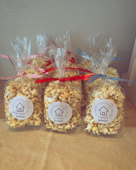 Thanks for ‘popping’ by our new home :) Apartment Warming Party, Housewarming Party Themes, Housewarming Games, Housewarming Ideas, Housewarming Party Decorations, Popcorn Party, Popcorn Bags, Our New Home, Housewarming Party