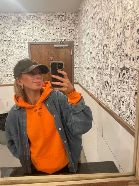 Recently obsessed with this neon orange sweatshirt, who even wears neon anymore. Lonely Ghost sweatshirt tho <3 Neon Hoodie Outfit, Trendy Orange Hoodie For Winter, Orange Hoodie Outfit Aesthetic, Sporty Orange Hoodie Sweatshirt, Sporty Orange Long Sleeve Hoodie, Orange Long Sleeve Sporty Hoodie, Comfy Casual Outfits, Champion Sweatshirt, Sweatshirt Outfit