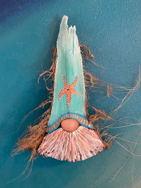 Palm Tree Bark Crafts, Palm Frond Decor, Palm Branch Craft, Painted Palm Fronds, Tree Bark Crafts, Palm Painting, Palm Tree Crafts, Rustic Beach Decor, Gnome Art