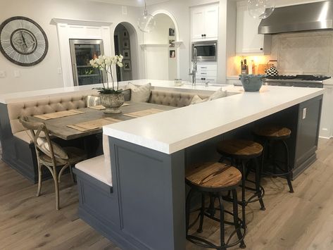 82k Likes, 2,703 Comments - Tamra Judge (@tamrajudge) on Instagram: “Finally done with my kitchen nook..isn’t she a beauty ❤️ so many memories to be made.…” Kitchen Island Booth, Island Booth, Kitchen Islands Ideas With Seating, Seating In Kitchen, Kitchen Renovation Design, Farmhouse Kitchen Island, Kitchen Island With Seating, Diy Kitchen Island, Small Space Kitchen