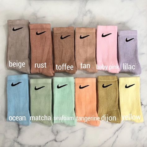 Pastel Nike Socks, Nike Socks Colorful, Crocks Outfits, Custom Nike Socks, Pastel Socks, Trendy Socks, Cute Nike Outfits, Preppy Shoes, All Nike Shoes