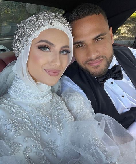 Hijabi Wedding, Bridal Hijab Styles, Muslim Wedding Gown, Hijabi Brides, Muslimah Wedding Dress, Nikah Dress, Muslimah Wedding, Bridal Hijab, Hijab Wedding Dresses