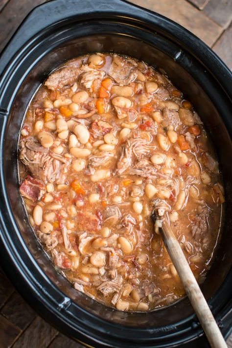 Slow Cooker Pork Cassoulet Pork Cassoulet, Pork Stew Meat Recipes, Bean Dinner, Broccoli Cheese Quiche, Pork Stew Meat, White Bean Stew, Crockpot Pork Loin, Crockpot Pork Roast, Magical Slow Cooker