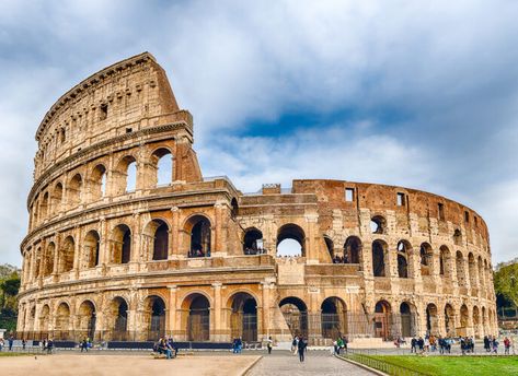 Must-Visit Attractions in Rome Colosseum Drawing, Poster Presentation, Rome Attractions, Best Of Italy, Italy Tours, Rome Travel, Landscape Drawings, Vacation Packages, Machu Picchu