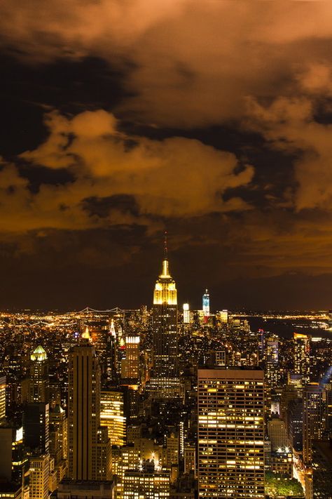 New York, New York Diverse Photography, 2012 Instagram, Cozy Lights, Sky Scapes, Ysl Gold, Night Views, Golden Night, New York Night, Golden City