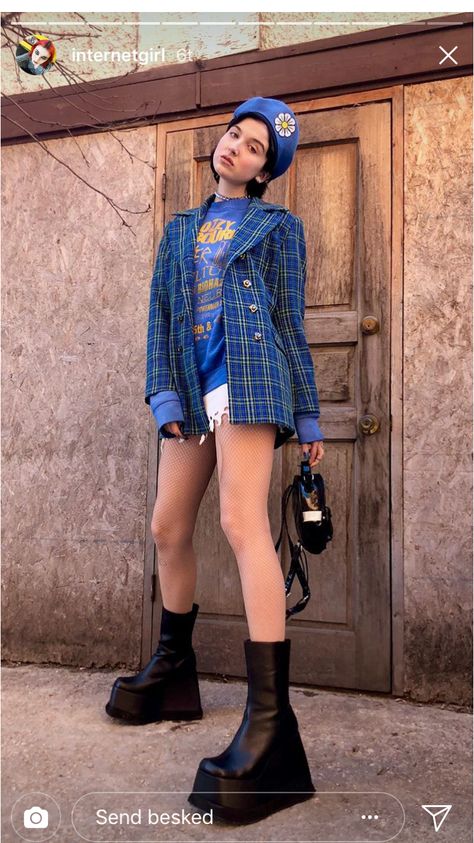 Mod Aesthetic Outfits, Internetgirl Instagram, Non Binary Outfit Ideas, Creative Outfit Ideas, Quirky Girl, Patrick Swayze, Crazy Outfits, Ulzzang Couple, New Rock