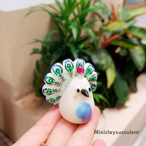 Clay Peacock, Cute Figurines, Mom Dad Anniversary, Peacock Ornaments, Art Peacock, Painting Cute, Peacock Painting, Peacock Art, Cute Bird