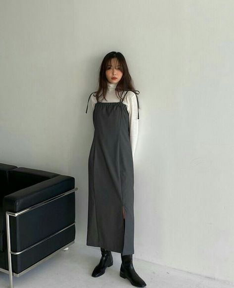 Dress Over Sweater, Slip Dress With Shirt, Turtleneck Under Dress, Dress With Shirt Underneath, Modest Ootd, Twd Outfits, Dress With Shirt, A Black Outfit, Japan Fits