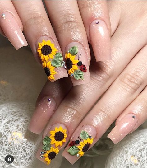 Cute Sunflower Nails, Coral Nails With Design, Ladybug Nails, Bella Nails, Secret Nails, Western Nails, 3d Nail Art Designs, Cute Sunflower, 3d Flower Nails