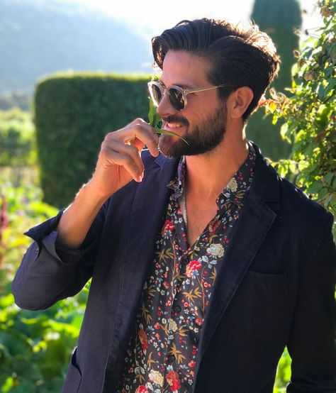 navy blazer with floral shirt Floral Shirt Suit Men, Mens Suit With Floral Shirt, Navy Blue Suit With Floral Shirt Men, Floral Shirt With Blazer Men, Men’s Floral Shirt Outfit, Floral Shirt With Suit Men, Groom Floral Shirt, Floral Shirt Men Outfit, Suit With Floral Shirt