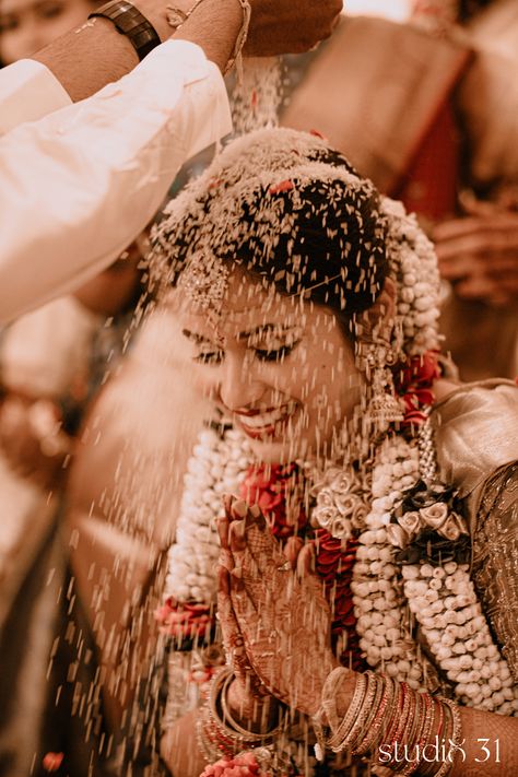 south indian bride candid wedding photo from studio 31 Telugu Wedding Decoration, Andhra Wedding, Telugu Wedding Photography, Shaadi Aesthetic, Telugu Marriage, Bride Portrait Photography, Marriage Pics, Wedding Candid Photography, Telugu Bride