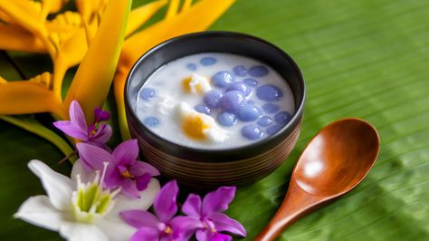 Bua Loy: The Floating Thai Dessert You Should Know Thai Jelly Dessert, Bua Loy Thai Dessert, Thai Coconut Jelly Dessert, Red Rubies Thai Dessert, Thai Recipes Dessert, Thai Recipes Noodles, Thai Floating Market, Ripe Jackfruit, Easy Thai Recipes