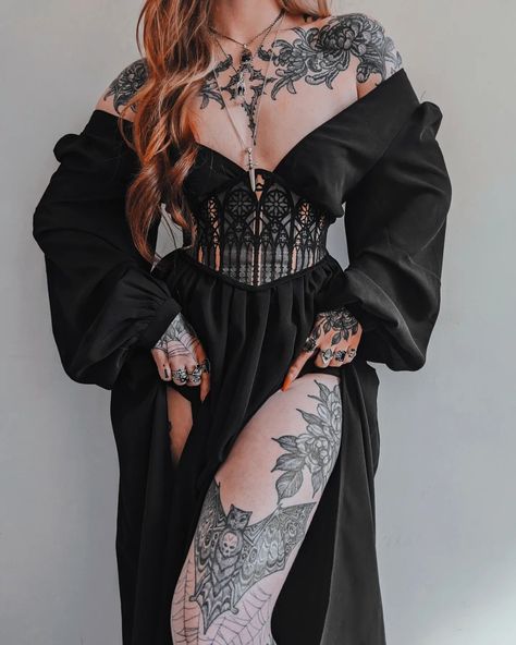 I love finding outfits I forgot to share. ✨ I also love how simple but beautiful this combination is. If you haven't already guessed this is my go to black dress always. Also I need to get this belt in the all black version 🙏 Dress @marywyatt Belt @videnoircouture Hot Black Dress Wedding, Celestial Kitsune, Opossum Fursona, Diy Runway, Gothic Black Dress, Celestial Fashion, Gothic Mystery, Ankle Length Dress, Looks Black