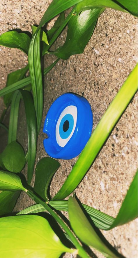 Evil Eye Ashtray, Evil Eye Clay Tray, Diy Ashtray Clay, Clay Ashtray Ideas, Evil Eye Clay, Diy Resin Tray, Clay Diy Projects, Clay Crafts Air Dry, Candy Land Theme