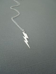 Silver Simple Jewelry, Lightning Bolt Jewelry, Lightning Necklace, Gold Lightning, Simple Silver Jewelry, Simple Pendant, Lightning Bolts, Accessories Silver, Necklace Simple