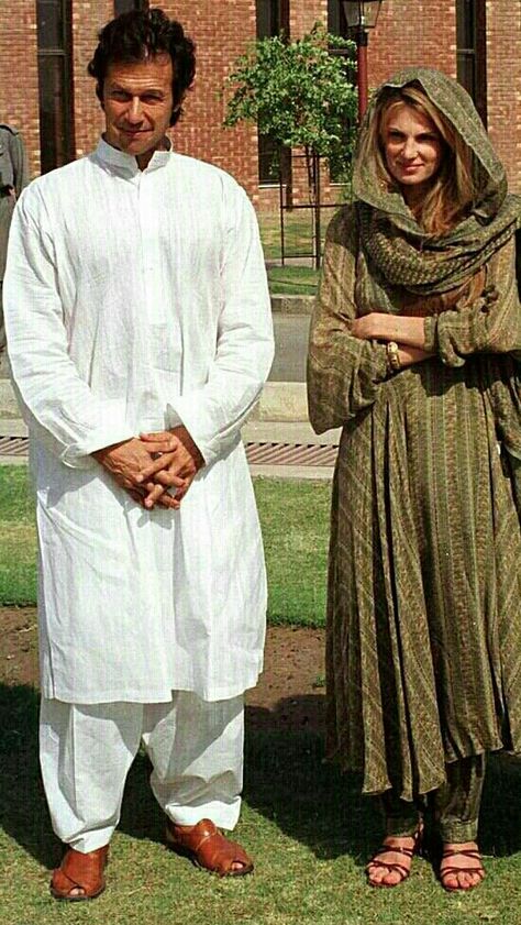 Imran Khan Pics For Dp, Imran Khan Wedding, Imran Khan Cricketer, Jemima Goldsmith, Imran Khan Pic, Imran Khan Photos, There Can Only Be One, Garments Business, Imran Khan Pakistan