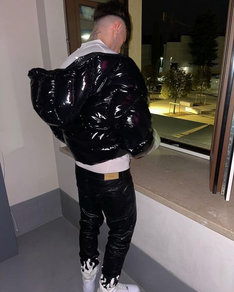 Jacket Outfit Men, Sagging Pants, Mens Leather Clothing, Pvc Raincoat, Shiny Jacket, Leather Clothing, Black And White Style, Jacket Outfit, Black N White