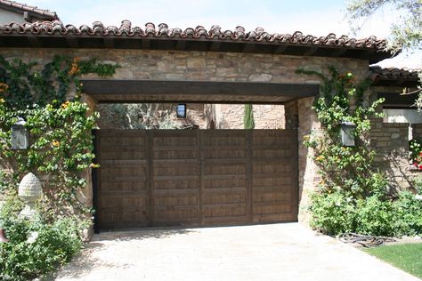 ES_Cypress Ridge_Orchard_ext_hideaway_gate Brown Garage Door, Cedar Garage Door, Painted Garage, Cedar Door, Wooden Garage Doors, Garage Door Types, Garage Door Styles, Wood Garage Doors, Garage Door Makeover