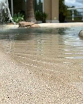 Pool Beach Entry, Water Architecture, Beach Entry Pool, Natural Swimming Ponds, Pool Remodel, Backyard Beach, Swimming Pond, Tropical Pool, Natural Swimming Pools