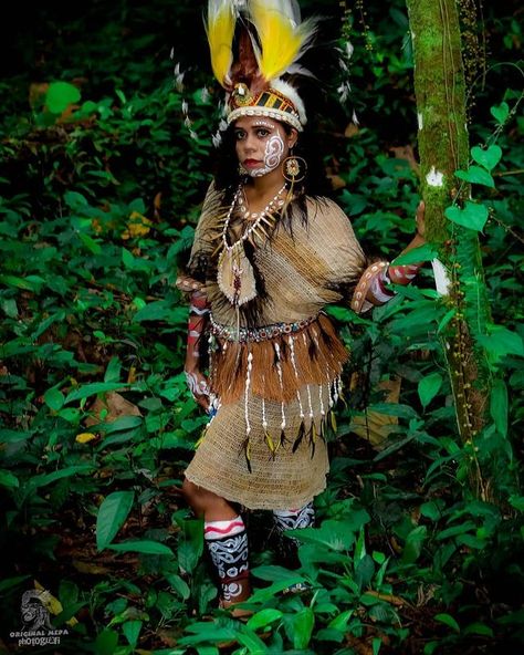 Nabire, West Papua. Melanesia, Pacific Islands West Papua, Indigenous Americans, Pacific Islands, Flag, Quick Saves