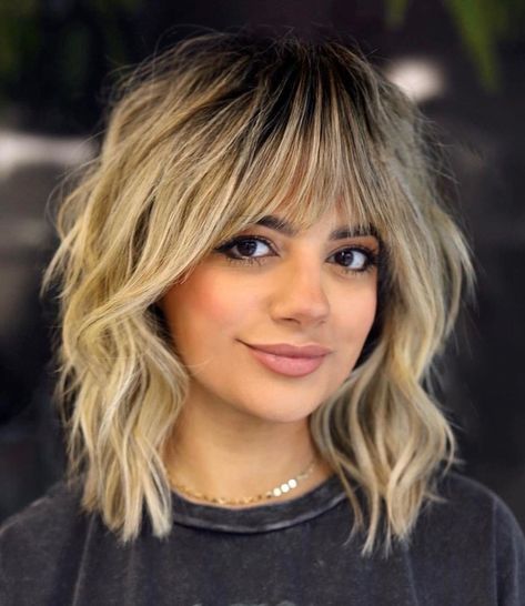 Blonde Shaggy Bob with Dark Roots Blonde Hair With Dark Roots, Hair With Dark Roots, Shaggy Bob Hairstyles, Blonde Hair With Roots, Shaggy Bob Haircut, Tan Skin Blonde Hair, Shaggy Bob, Shaggy Haircuts, Bob Hairstyles With Bangs