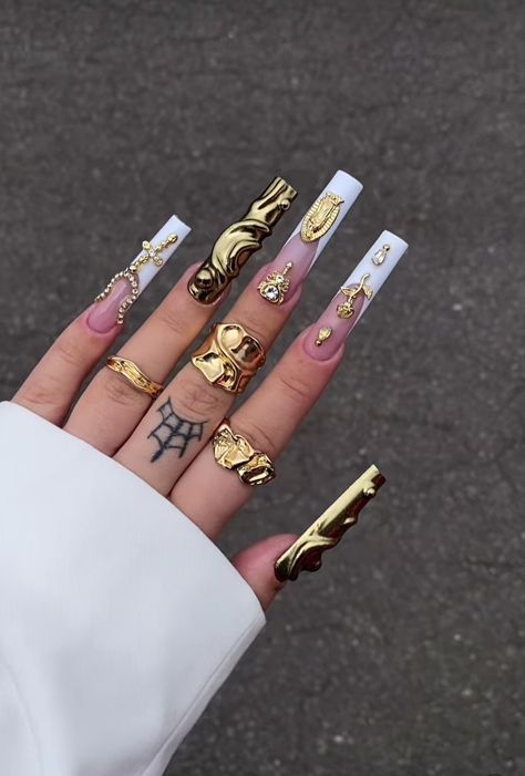 Gold Stiletto Nails, Gold Nail Designs, Stiletto Nails Designs, French Tip Acrylic Nails, Her Nails, Unique Acrylic Nails, Bling Acrylic Nails, Girls Nails, Square Acrylic Nails