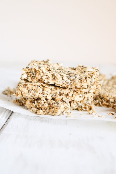 No-Bake, Vegan Breakfast Bars with Nut Butter and Coconut Quinoa Peanut Butter, Crunchy Quinoa, Quinoa Bars, Healthy Quinoa, Healthy Protein Snacks, Butter Bars, Peanut Butter Bars, Baking Essentials, Stay With Me