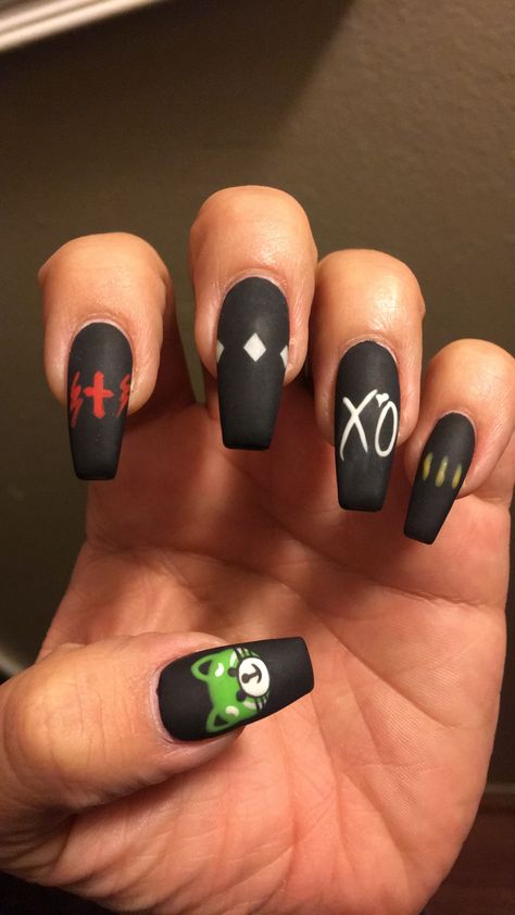 Xotwod Nails, Starboy Nails, Xo Nails Design The Weeknd, The Weekend Inspired Nails, Nail Ideas The Weeknd, Weeknd Nail Art, Xo Weeknd Nails, The Weeknd Nails Design After Hours, The Weeknd Inspired Nails